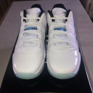 Jordan 11 retro legend blue